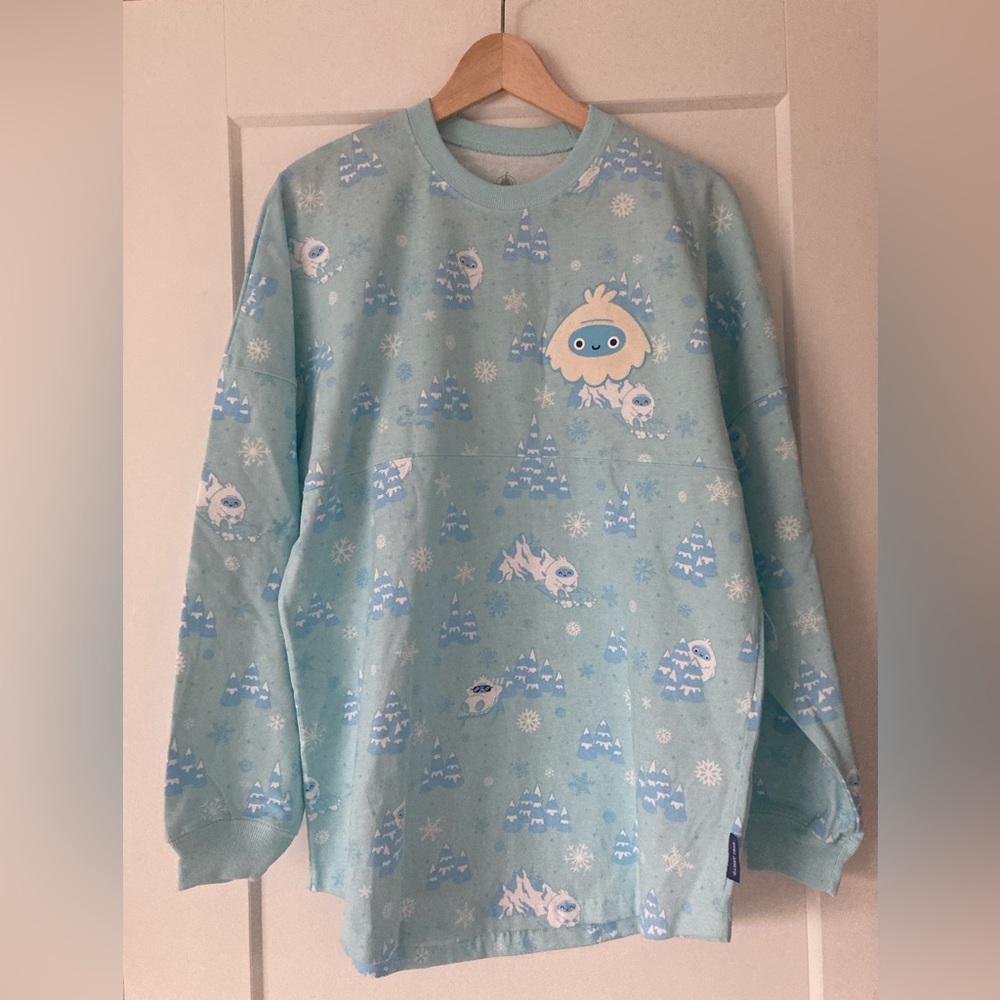 Disney spirit jersey NWT Size Small Yeti
